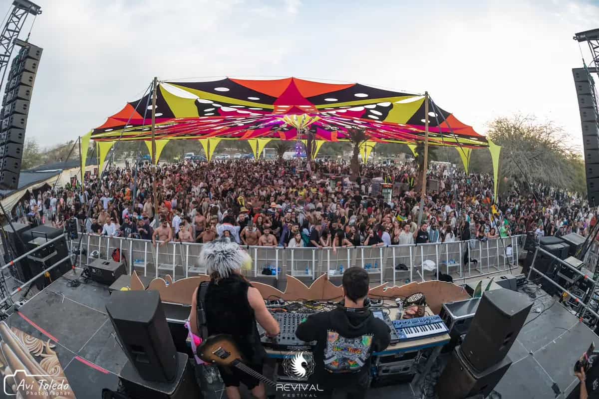 Revival Summer Festival 🐪